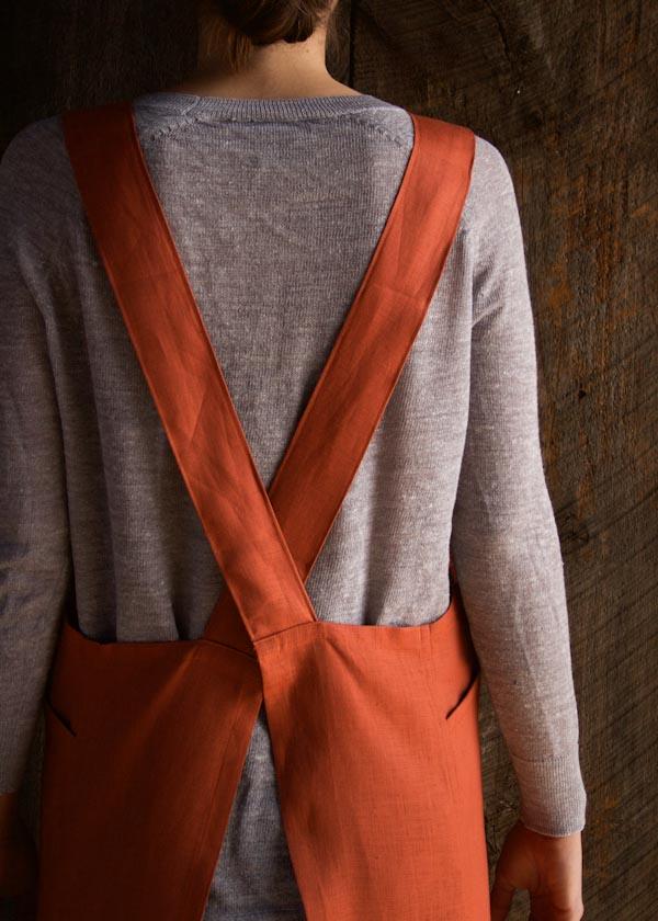 linen-cross-back-apron-600-7.jpg
