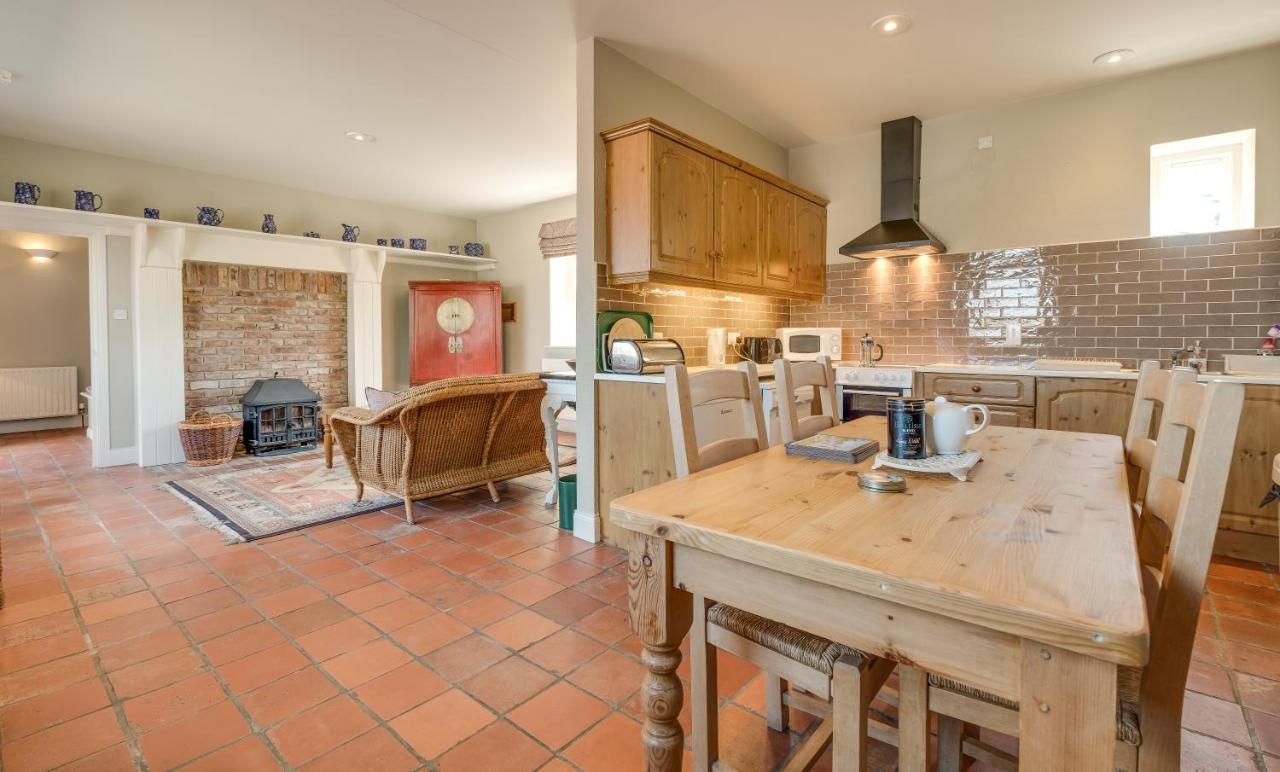 2 Bedroom Coach House 1