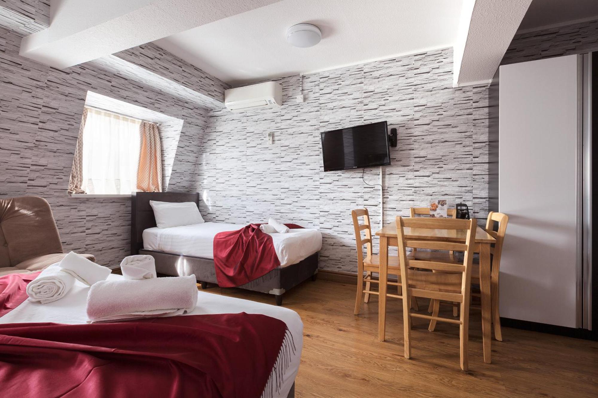 Comfort Triple Room