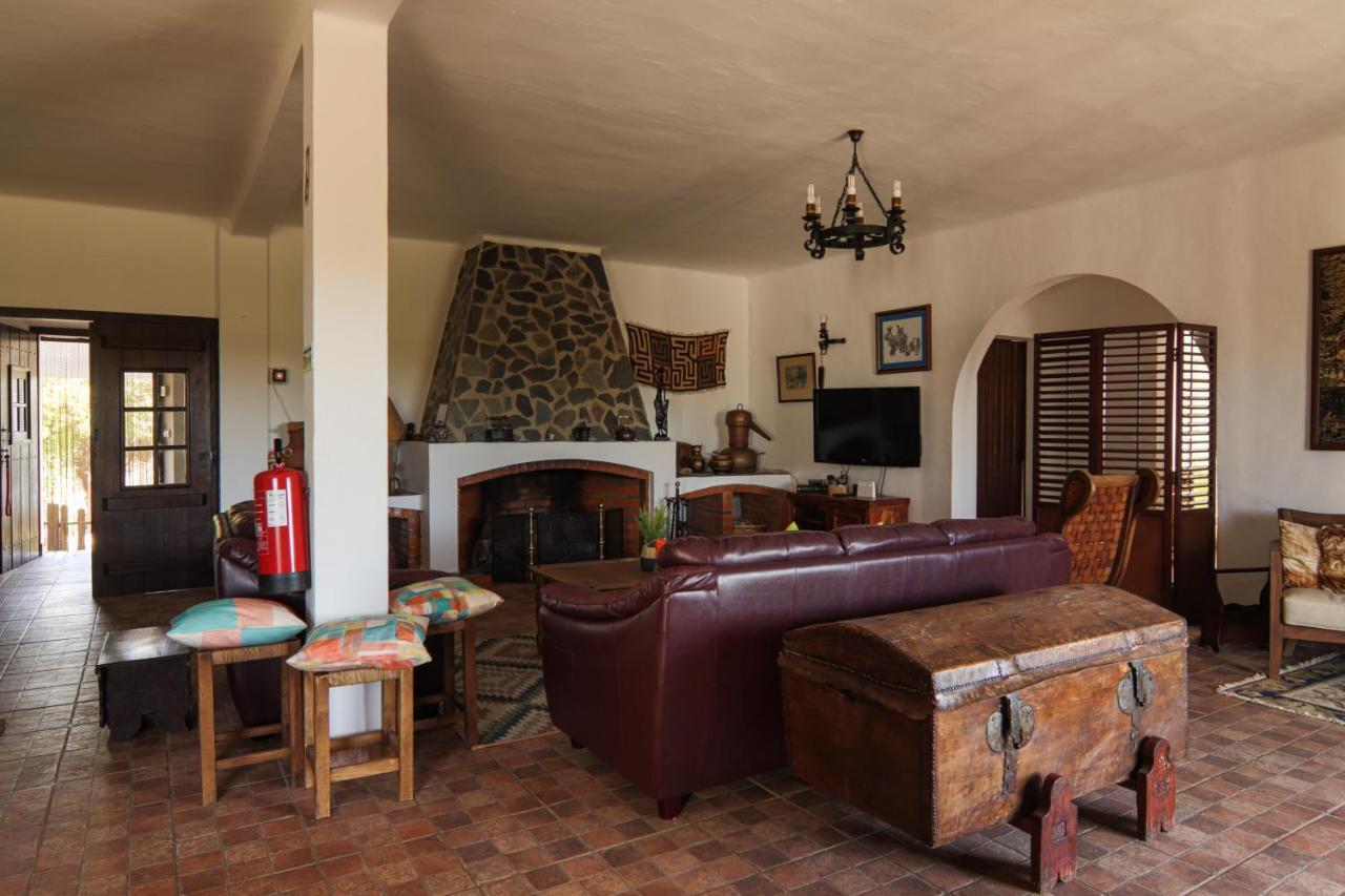 Four-Bedroom House,1289318743:JPEG