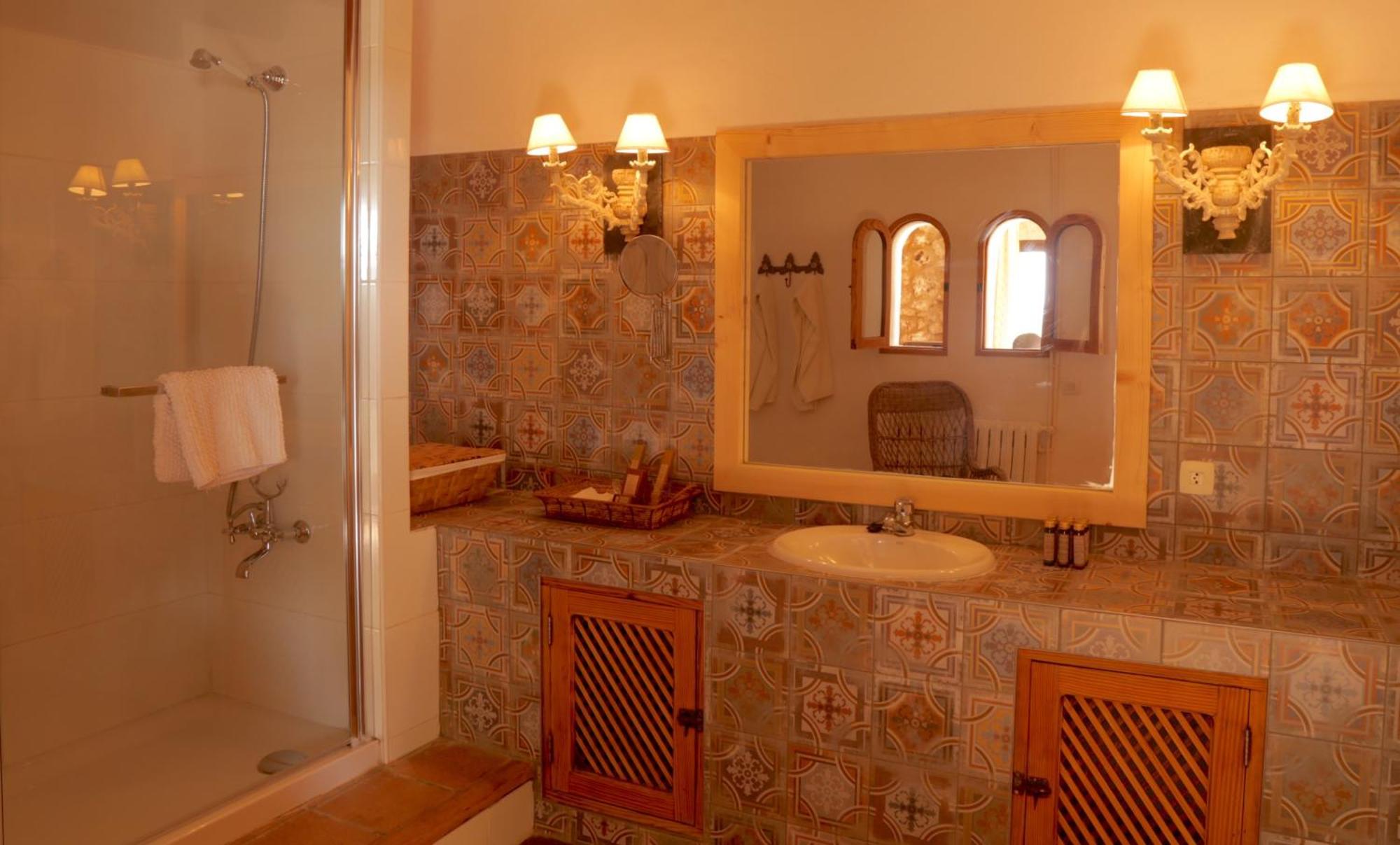Junior Suite (2 Adults) with Terrace and Spa access