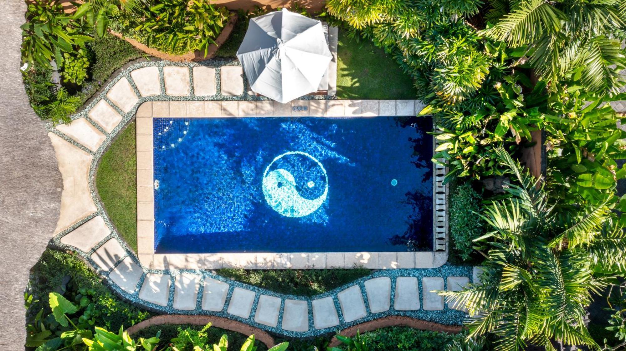One-Bedroom Villa Private Pool Bathtub