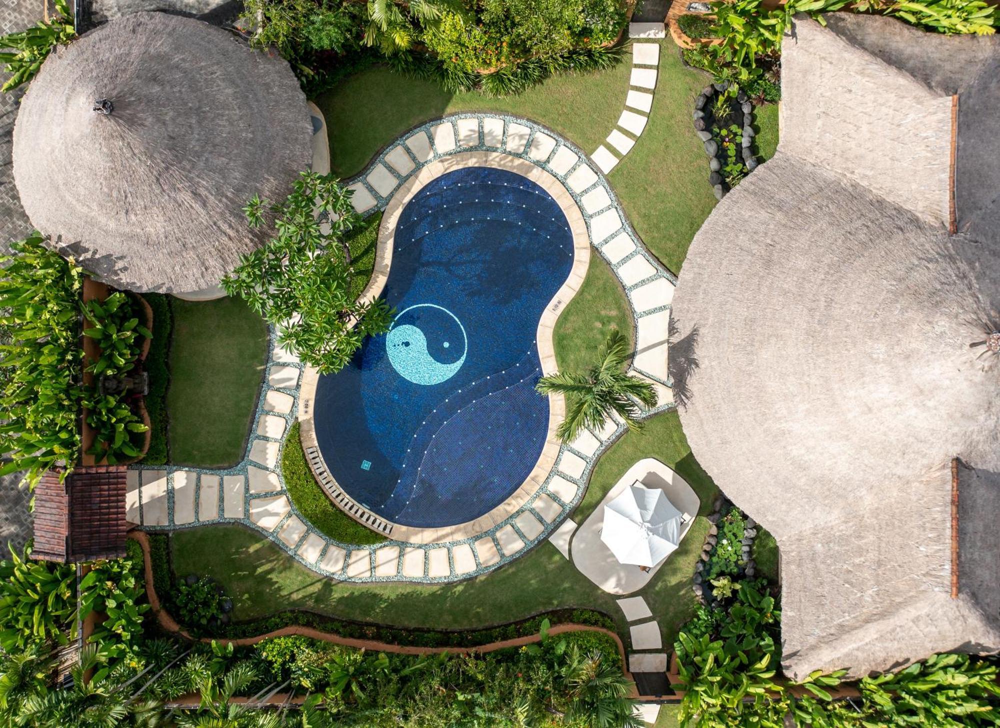 Three-Bedroom Villa Private Pool Bathtub