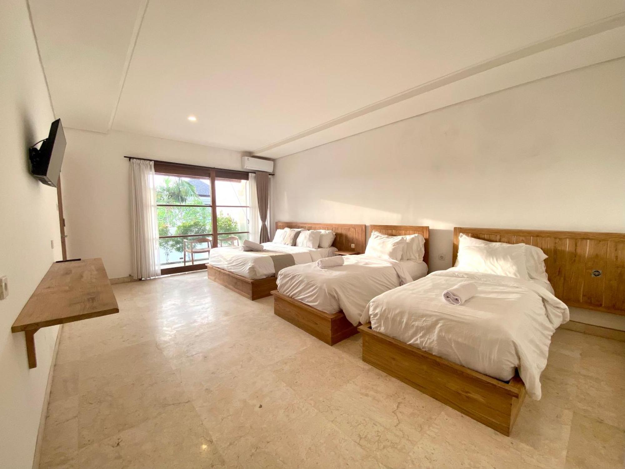 Four-Bedroom Villa Private Pool