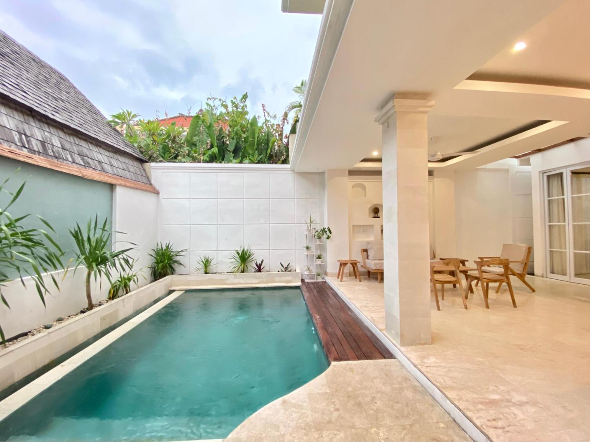 Four-bedroom villa Private Pool Balcony