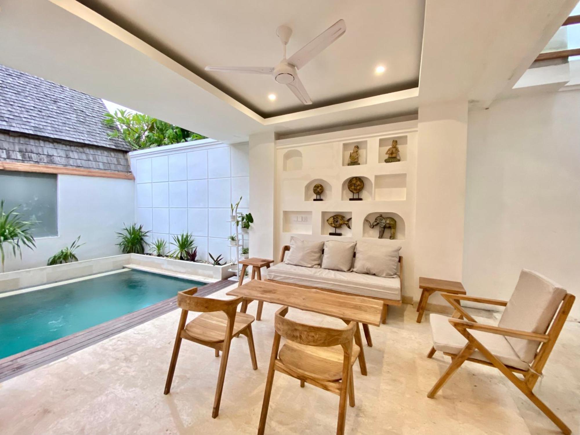 Four-bedroom villa Private Pool Balcony