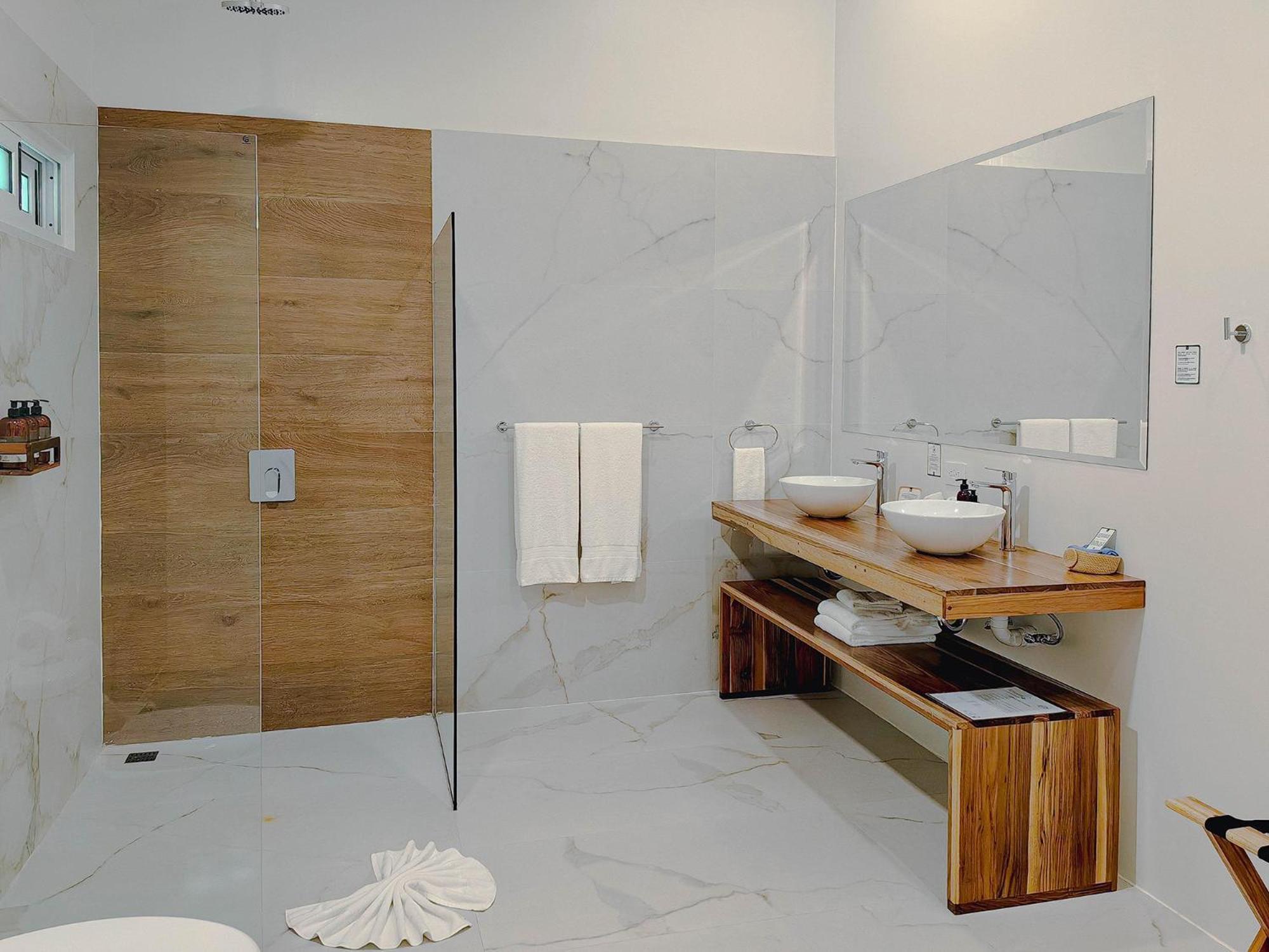 Manakin Rooms