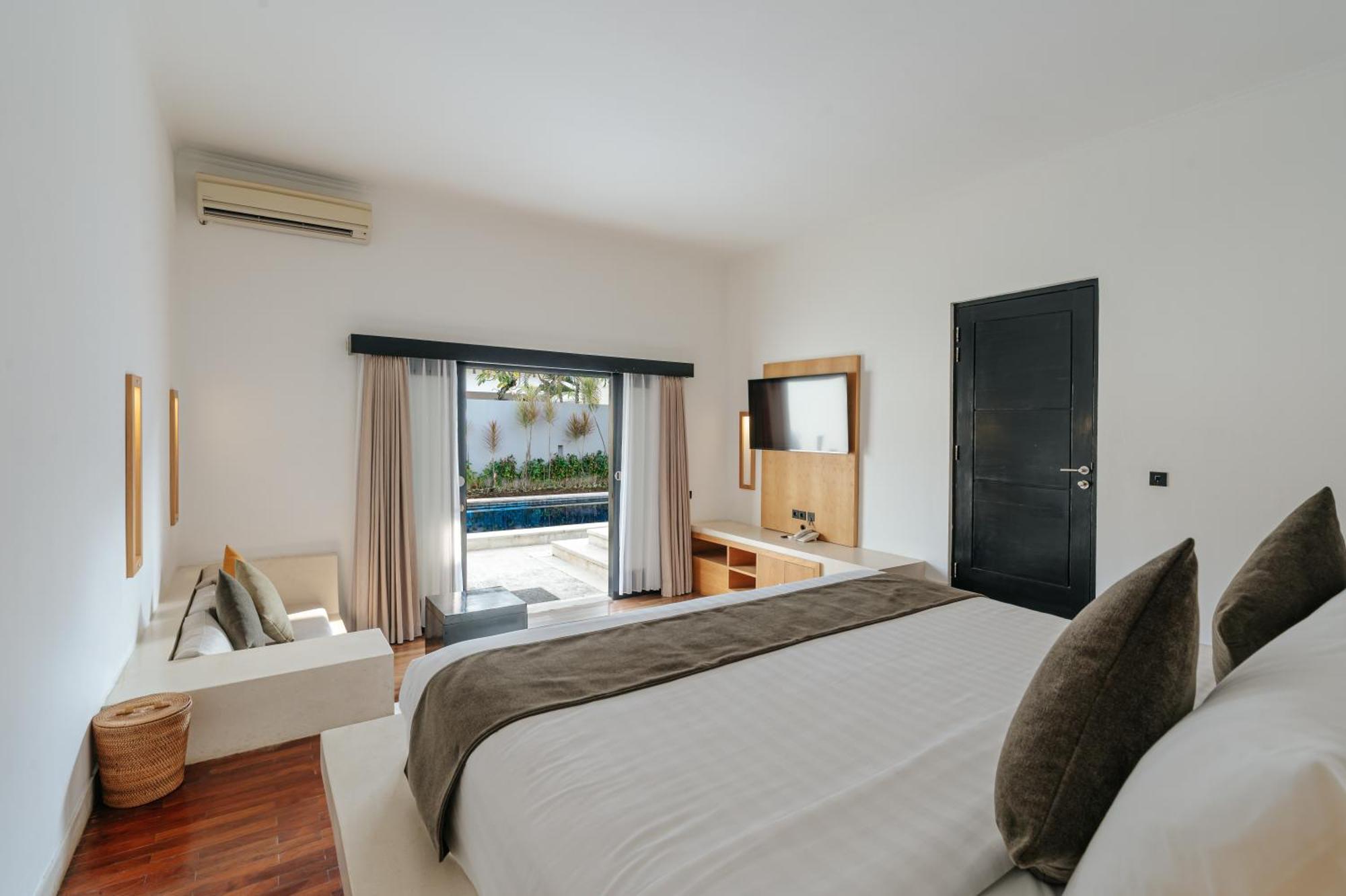 Three-Bedroom Villa Private Pool
