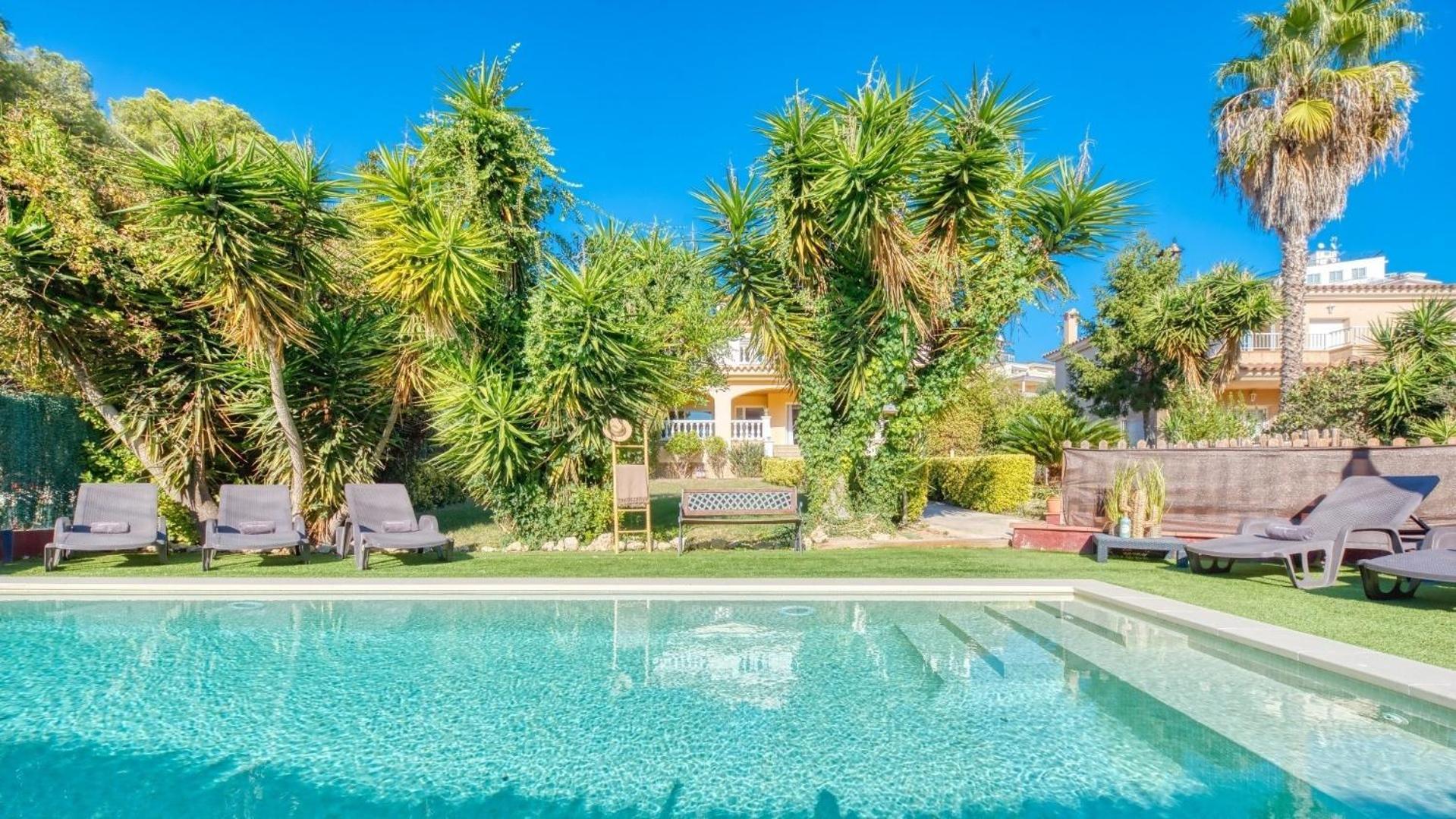 Villa con vistas al jardín