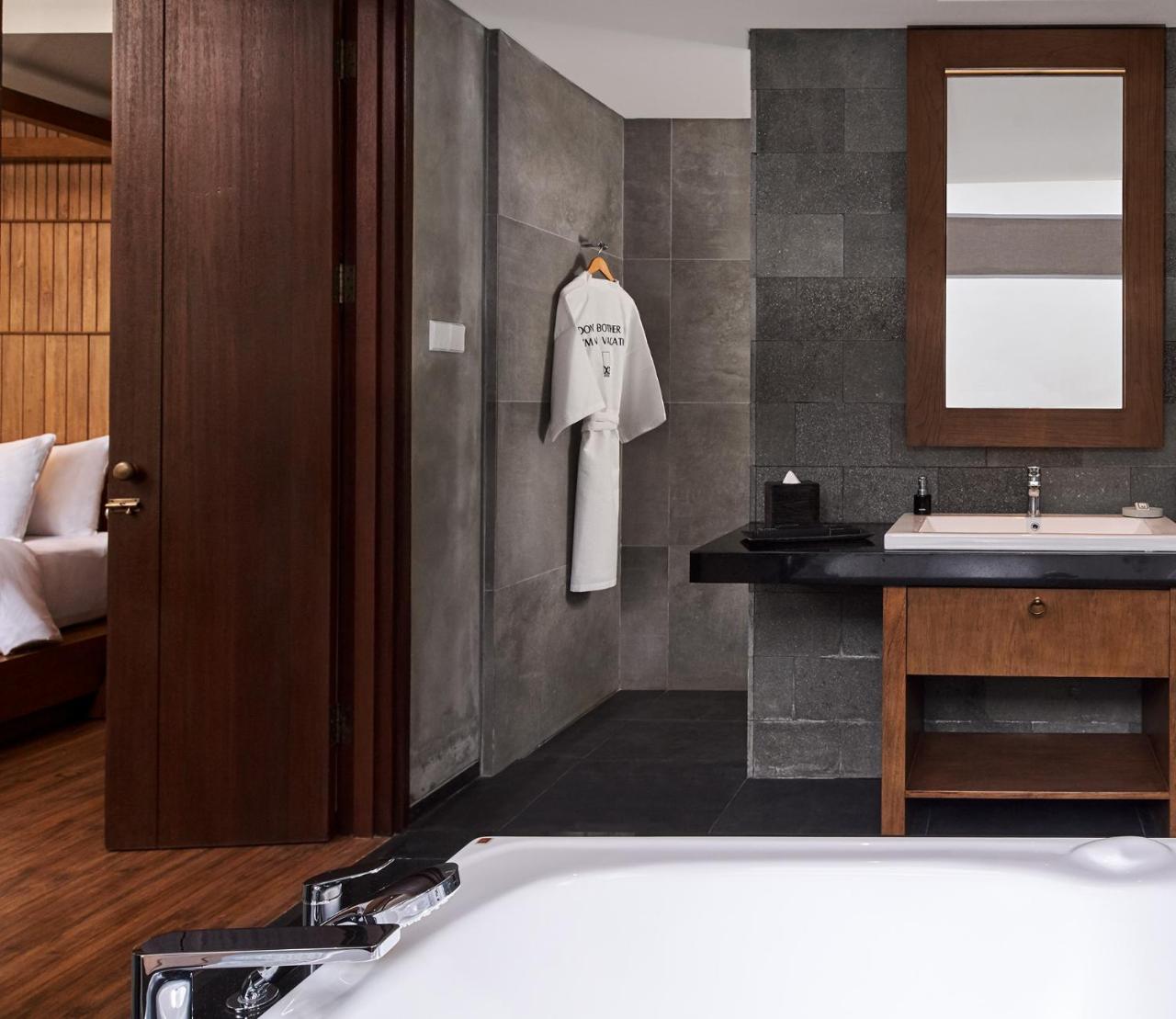 One Bedroom Deluxe Pool Villa Balangan Beach Shuttle,744370333:JPEG