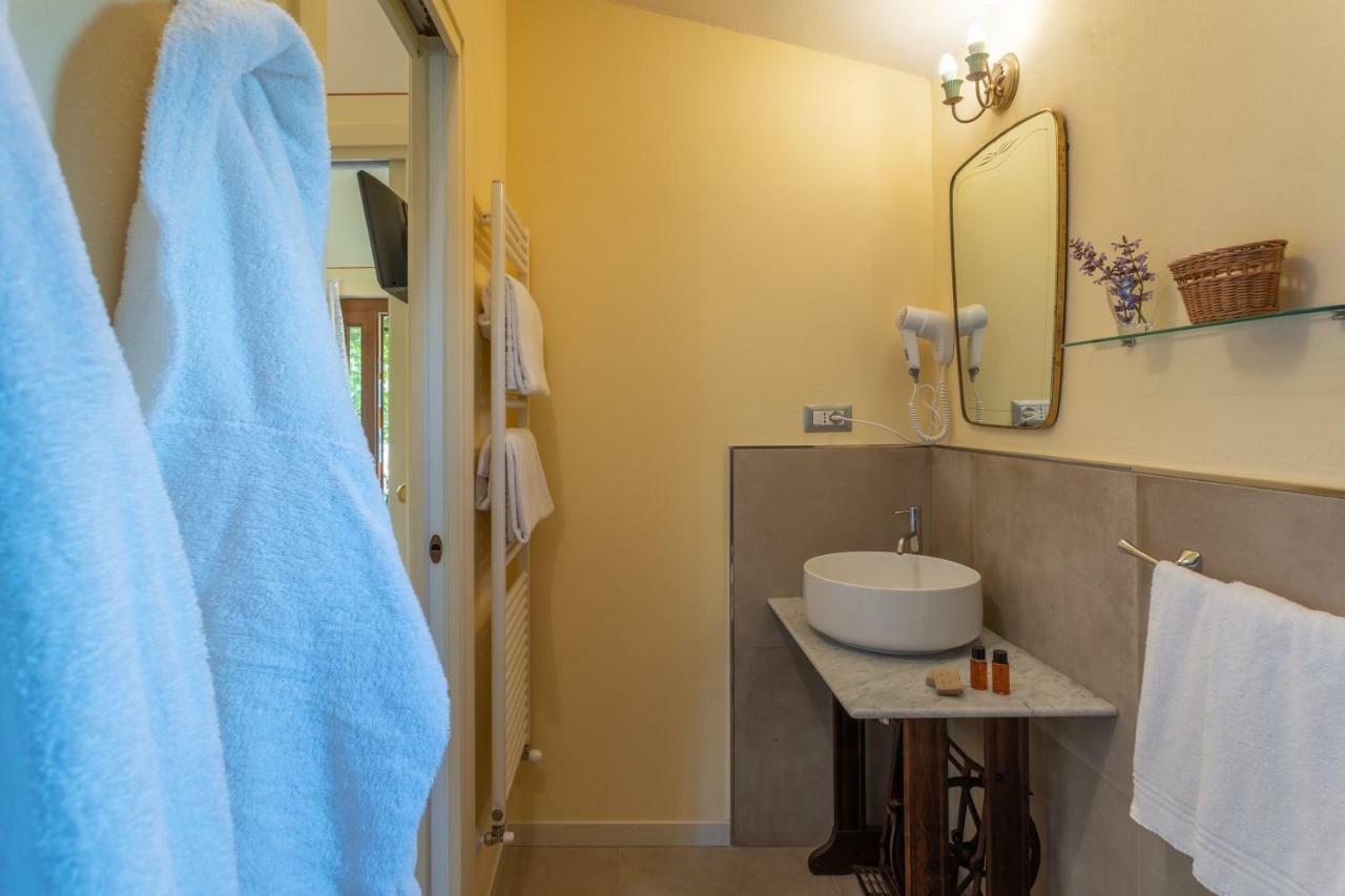 One-Bedroom Apartment,815700722:JPEG