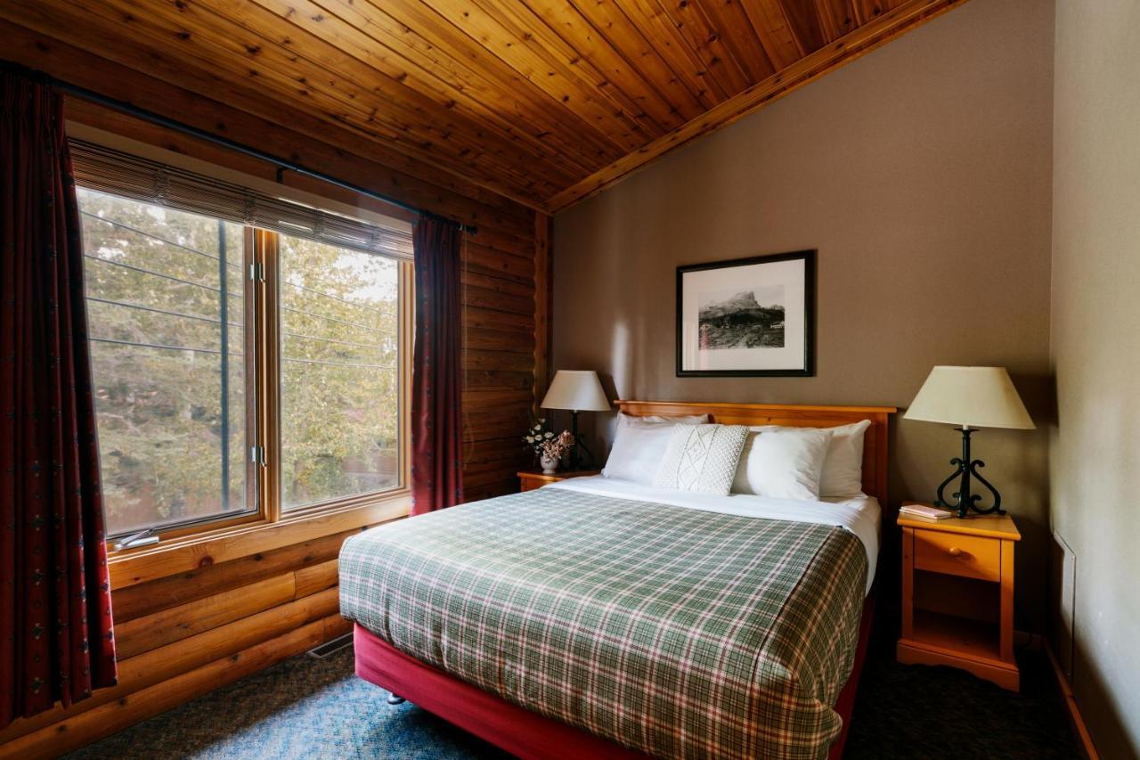 Cedar Lodge met 1 Queensize Bed en Slaapbank