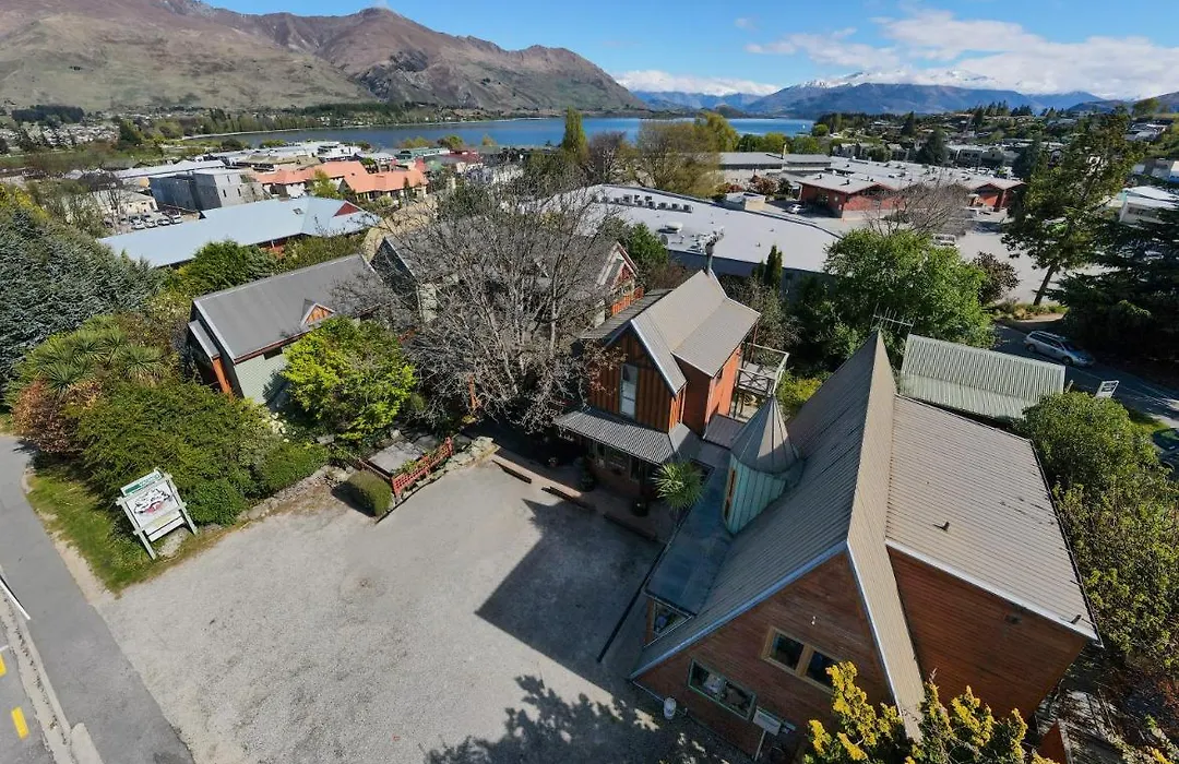 Te Wanaka Lodge-1