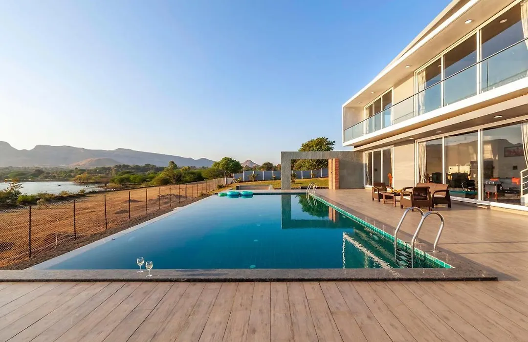 Stayvista's Bellisimo Panorama: Lakeside Retreat with Infinity Pool-1