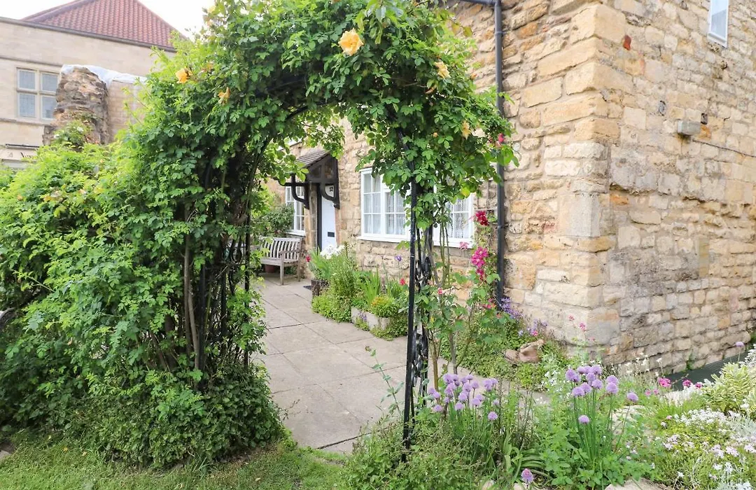 Arch Cottage-1