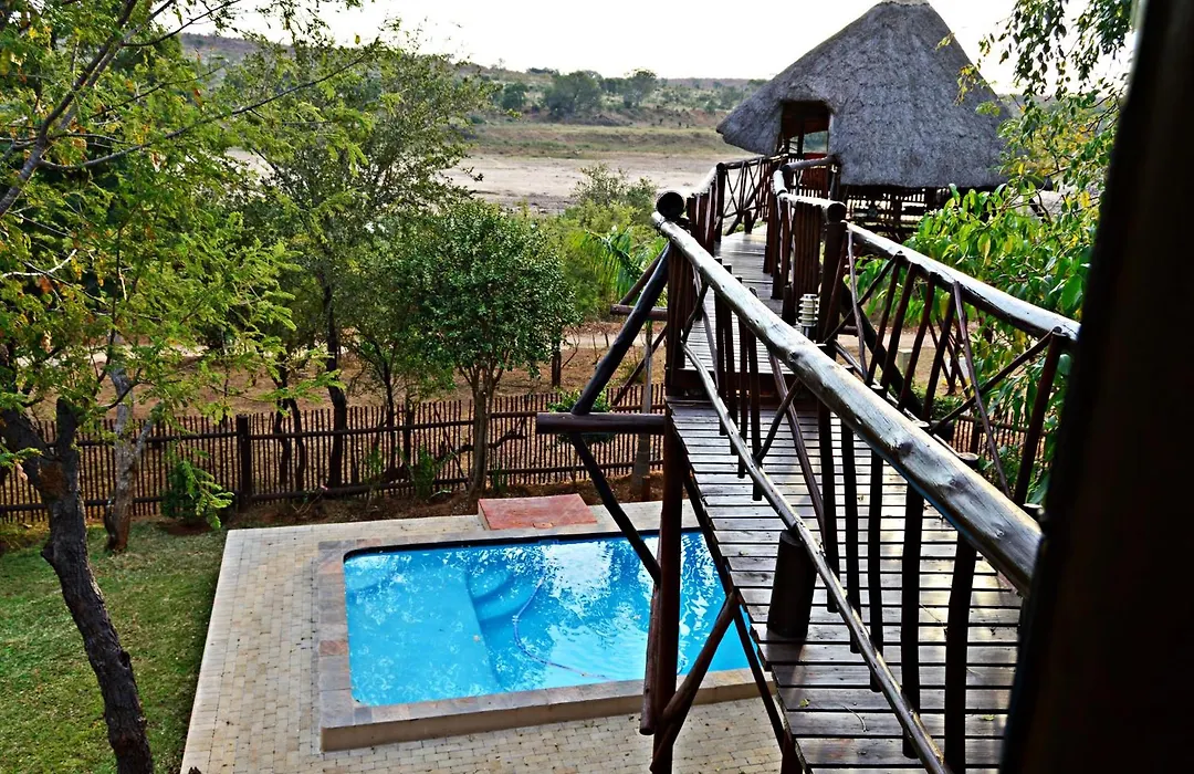 Bona Ngwenya Lodge & Safaris-1