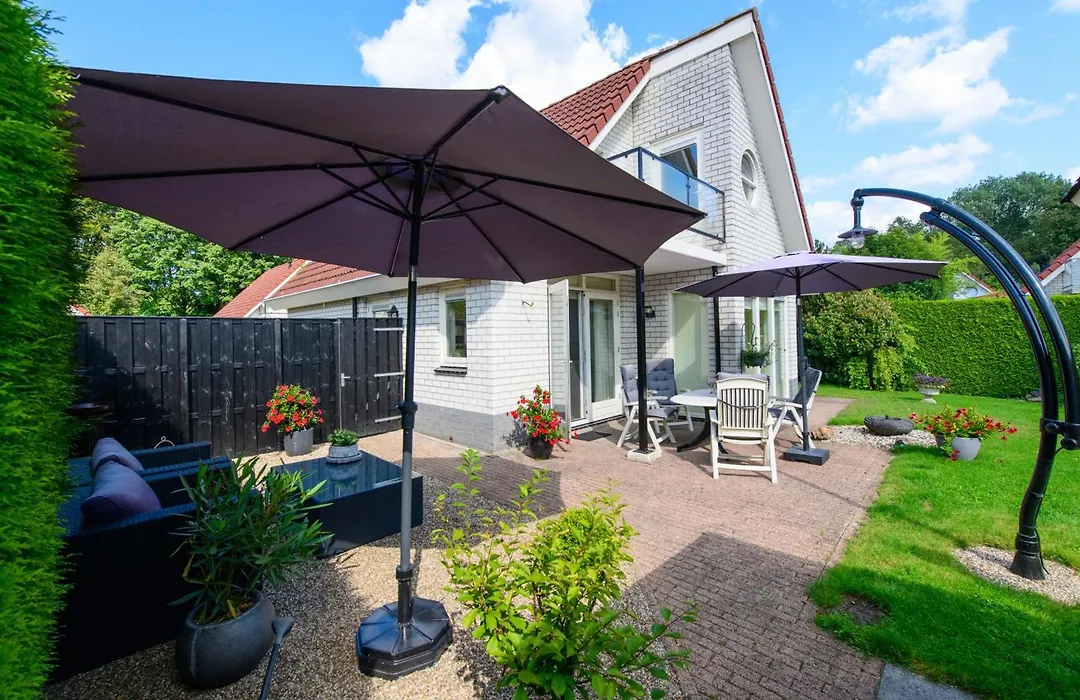 Heerlijk vakantiehuis nabij zwembad en golfbaan-1
