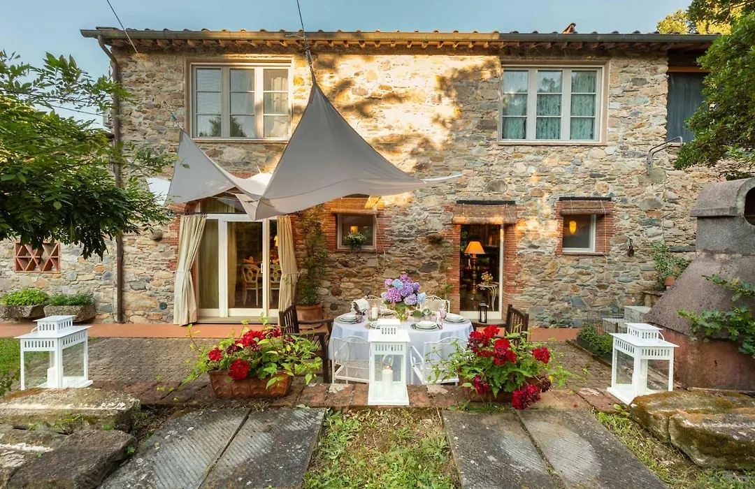 Villa Ester, A Stylish Farmhouse On The Hills-1
