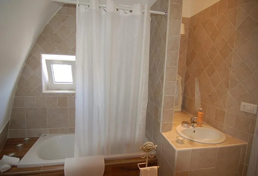 Domus Alba-1