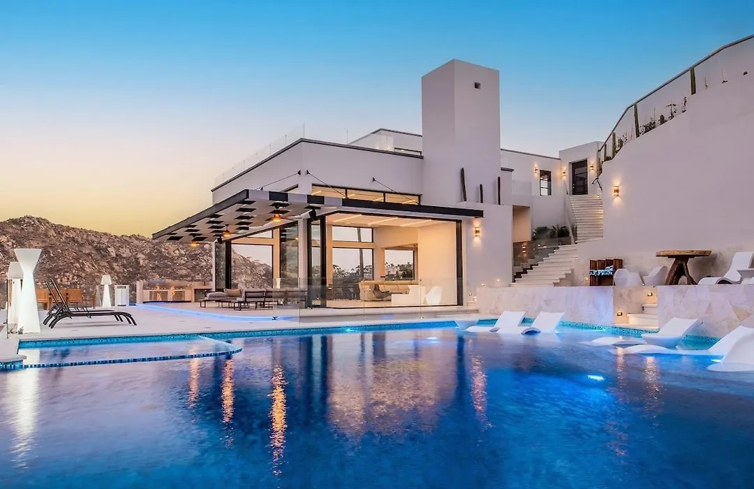 Villa Chavez by Cabo Villas-1