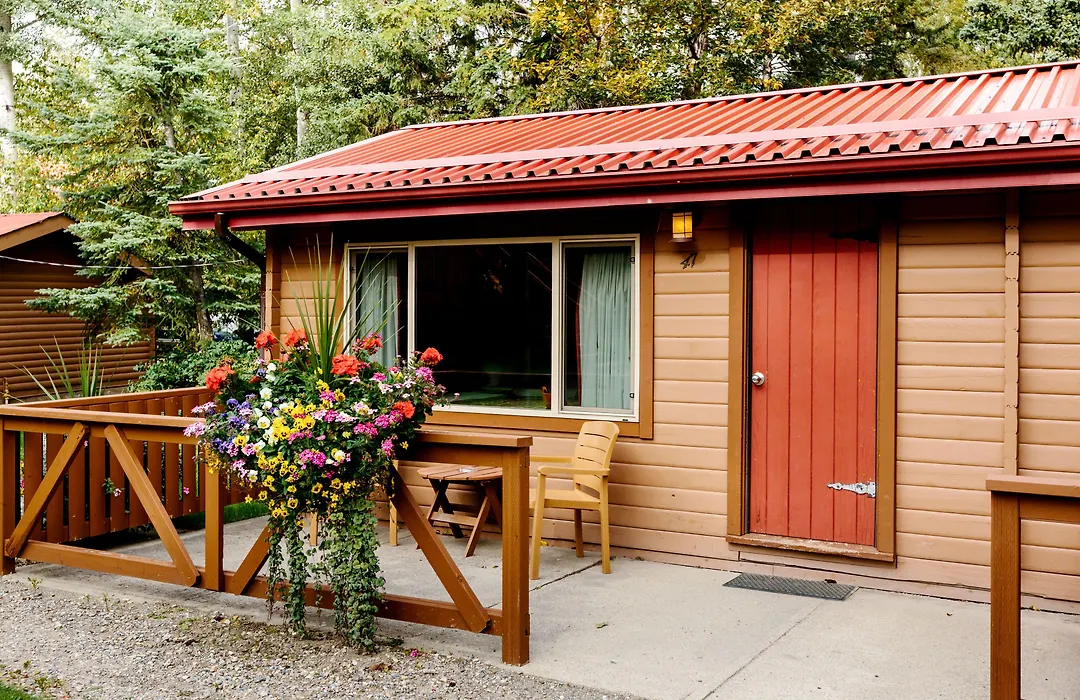 Miette Mountain Cabins-1