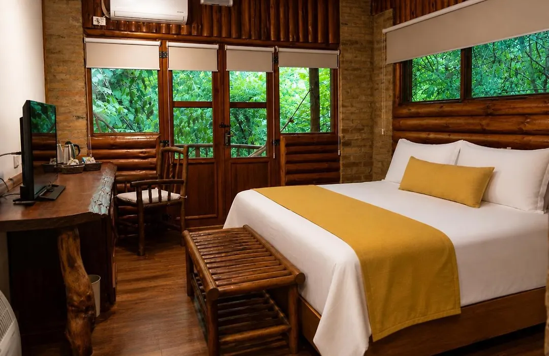 La Aldea De La Selva Lodge-1