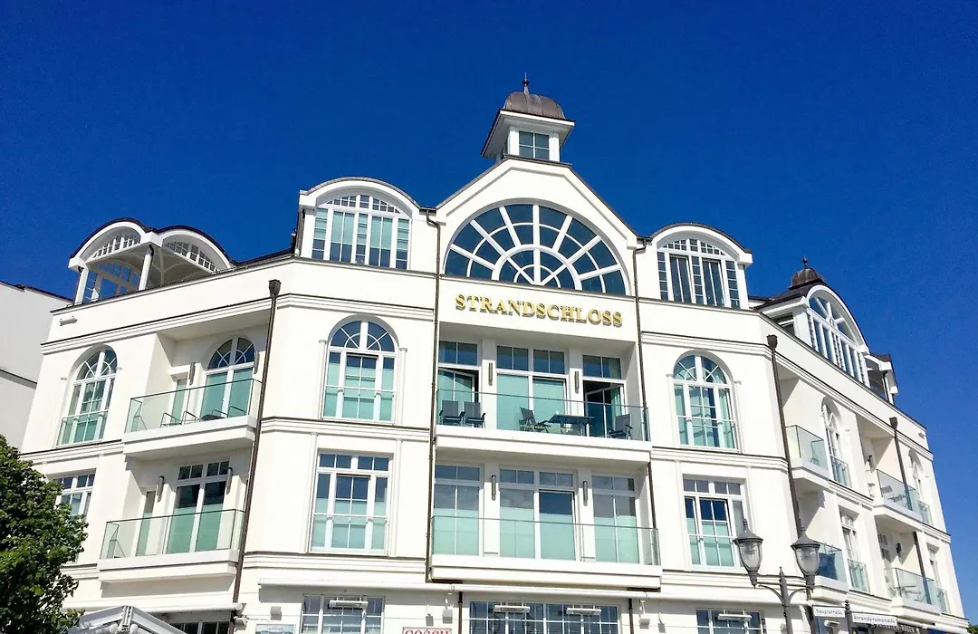 Strandschloss Binz - Penthouse Royal Beach mit Sauna, Kamin, Terrasse, Meerblick-1