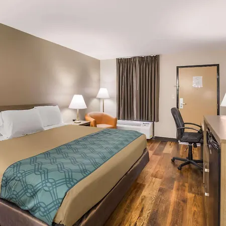 Econo Lodge Hendersonville-3