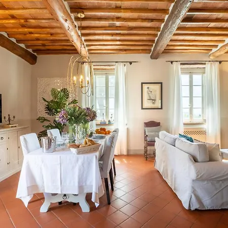 Fattoria Camigliano, Luxury Farmhouse With Pool Inside A Wine Estate-2