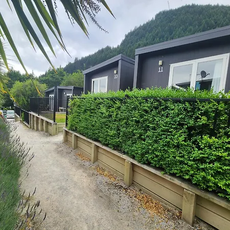 Pinewood Queenstown-3