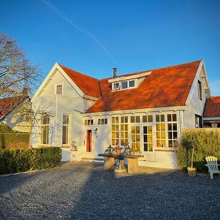 George's Lodges Renesse-2