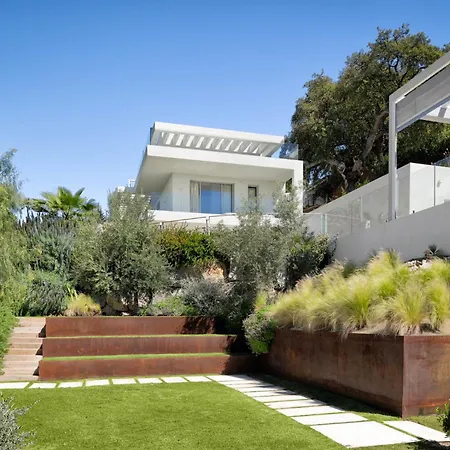 Luxury Villa Alma Pool, Garden & Parking-2