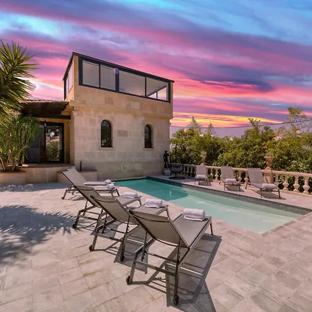 Villa Jaliel I Cannes French Riviera I 270m2 I Spa I 10 minutes du centre-ville I 12 personnes-2