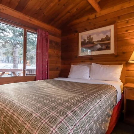 Miette Mountain Cabins-2