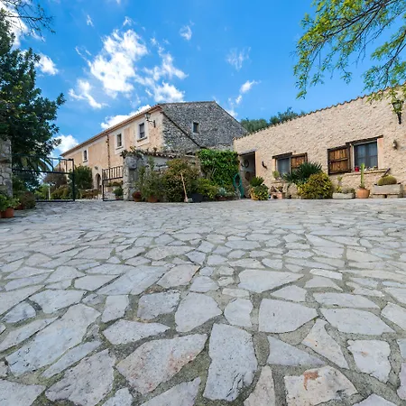 Agroturismo Can Guillo-3