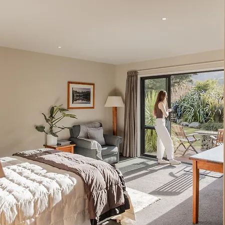 Manakau Lodge-3