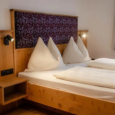 Bauernhof Krahlehen - B&B - Apartments-3
