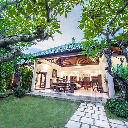 Villa Frangipani-2