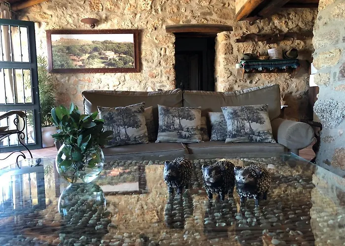 Hotel cerca del colegio: Apartamentos Rurales La Macera ****