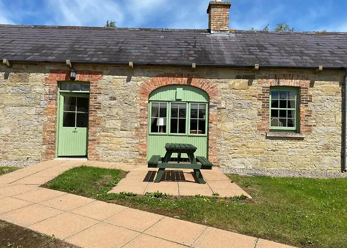 Belle Isle Castle And Cottages