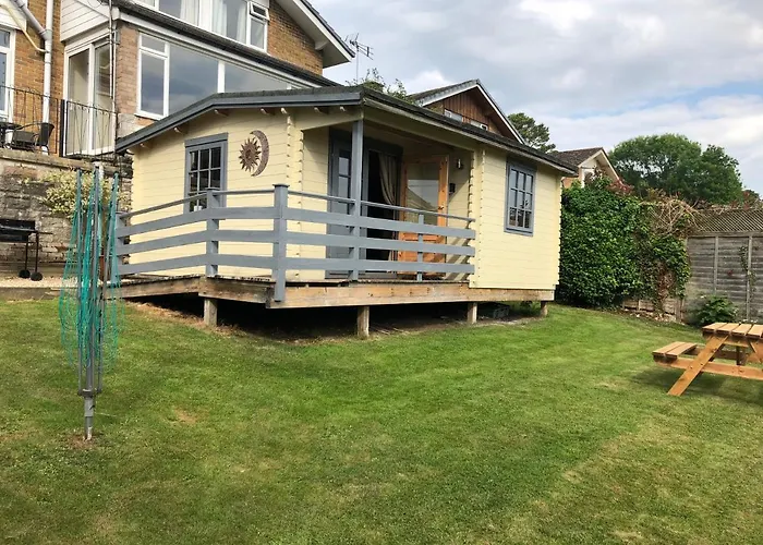 Morlais Log Cabin