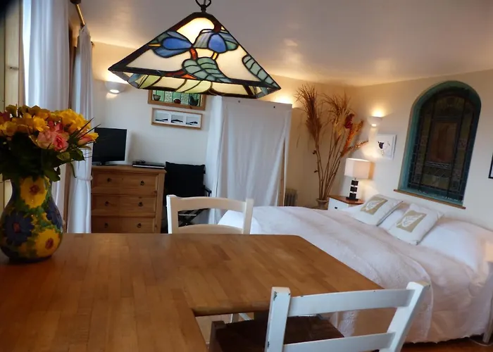 Sunset Lodge
