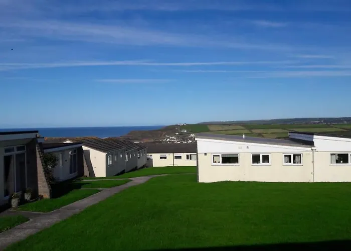 Chalet 18 Widemouth Bay Holiday Village