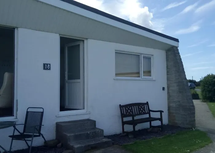 Chalet 18 Widemouth Bay Holiday Village