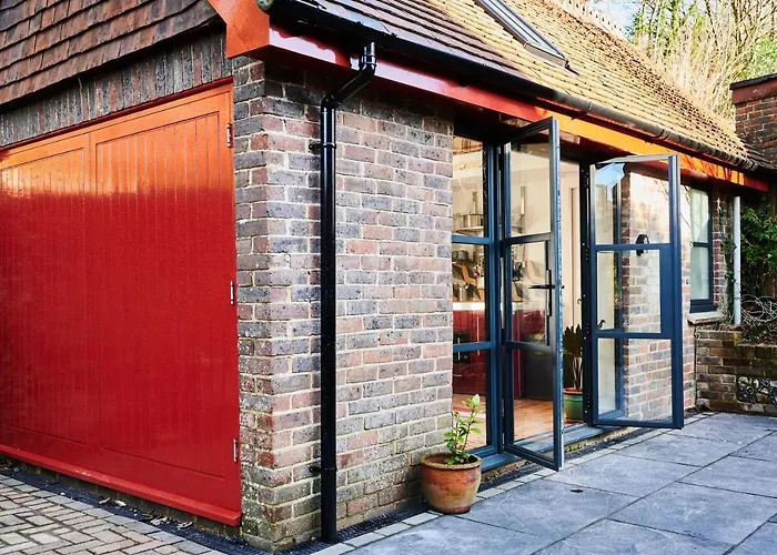Tiny Cottage With Terrace & Parking, Central Lewes