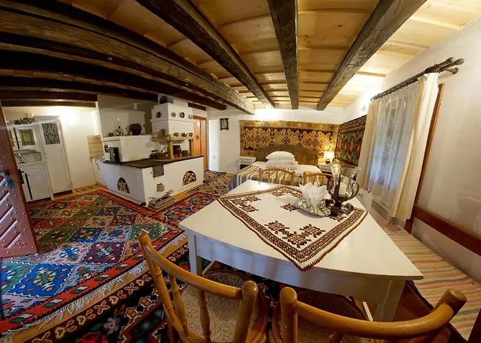 Casa Povestilor Din Bucovina