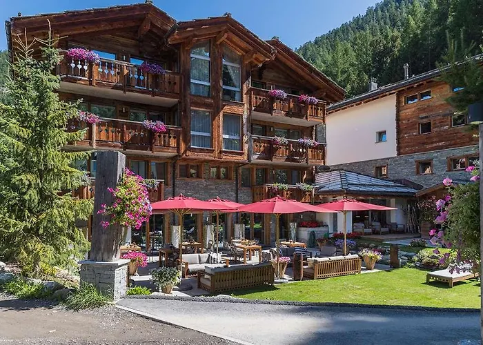 Apartment In Chalet Pizzo Fiamma