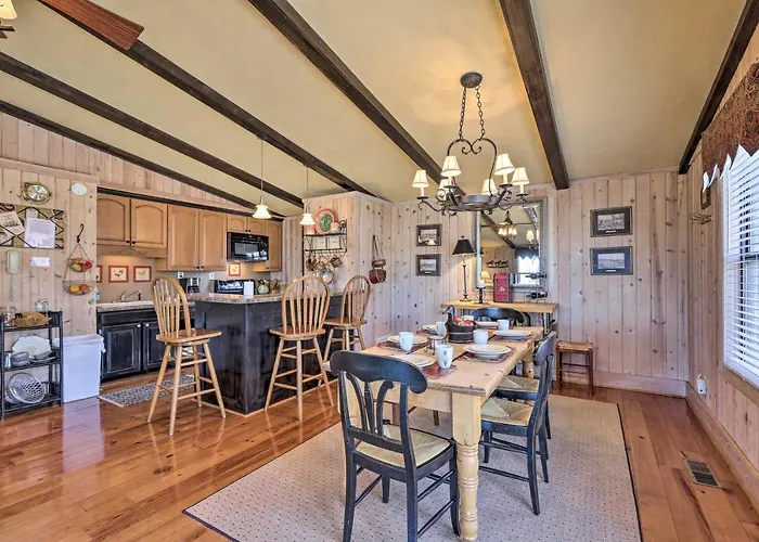 Cozy Caymus Cabin About 3 Miles To Callaway Gardens!