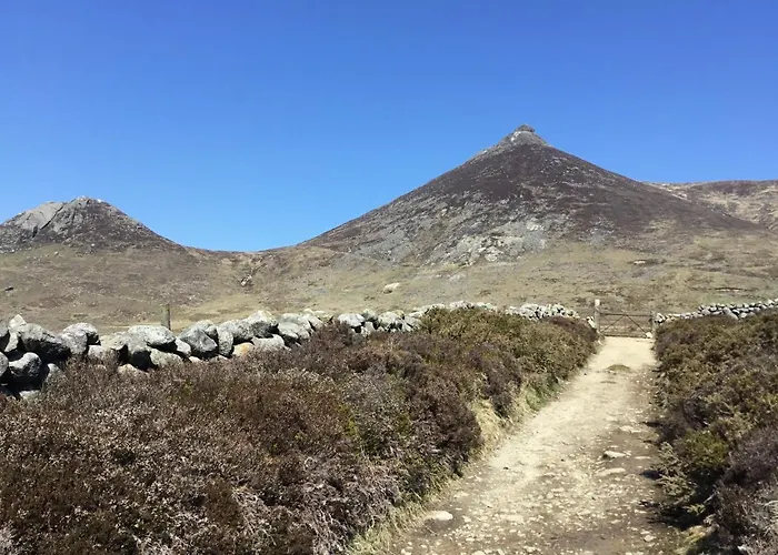 Binnian Gateway