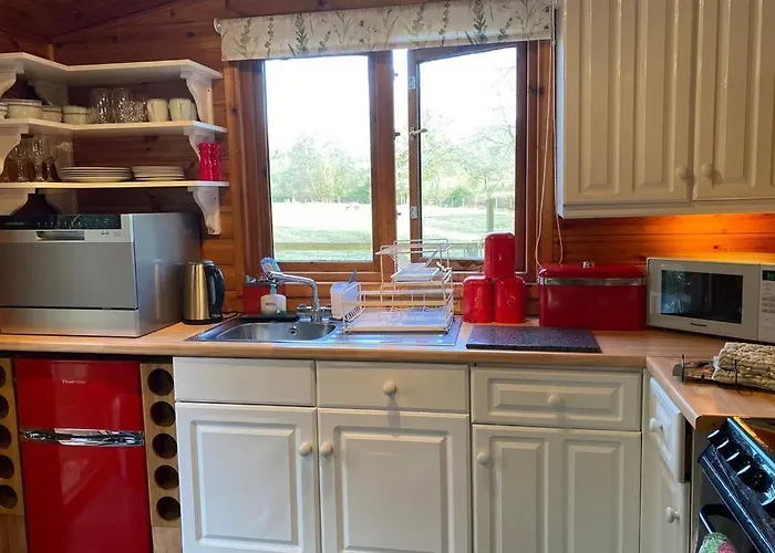 The Cabin At The Oaks